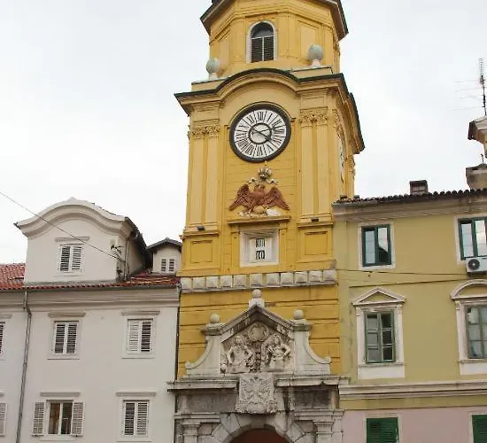 Lilly In With Amazing View * غييكا