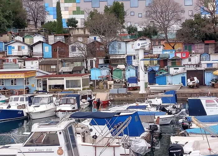 Lilly In With Amazing View غييكا