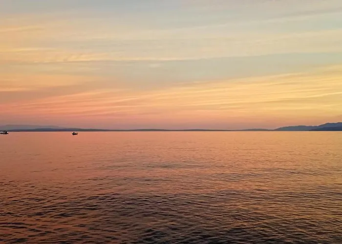 Lilly In With Amazing View * غييكا